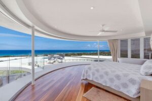 A Sensational Absolute Beachfront Home by Chris Clout Design 8