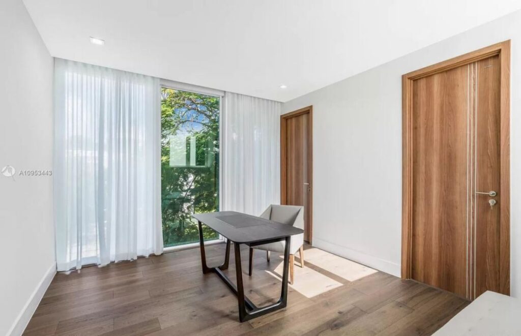 The Key Biscayne Home is a brand new construction is well thought out and finished in the most upscale fashion now available for sale. This home located at 200 Buttonwood Dr, Key Biscayne, Florida; offering 5 bedrooms and 7 bathrooms with over 3,500 square feet of living spaces.