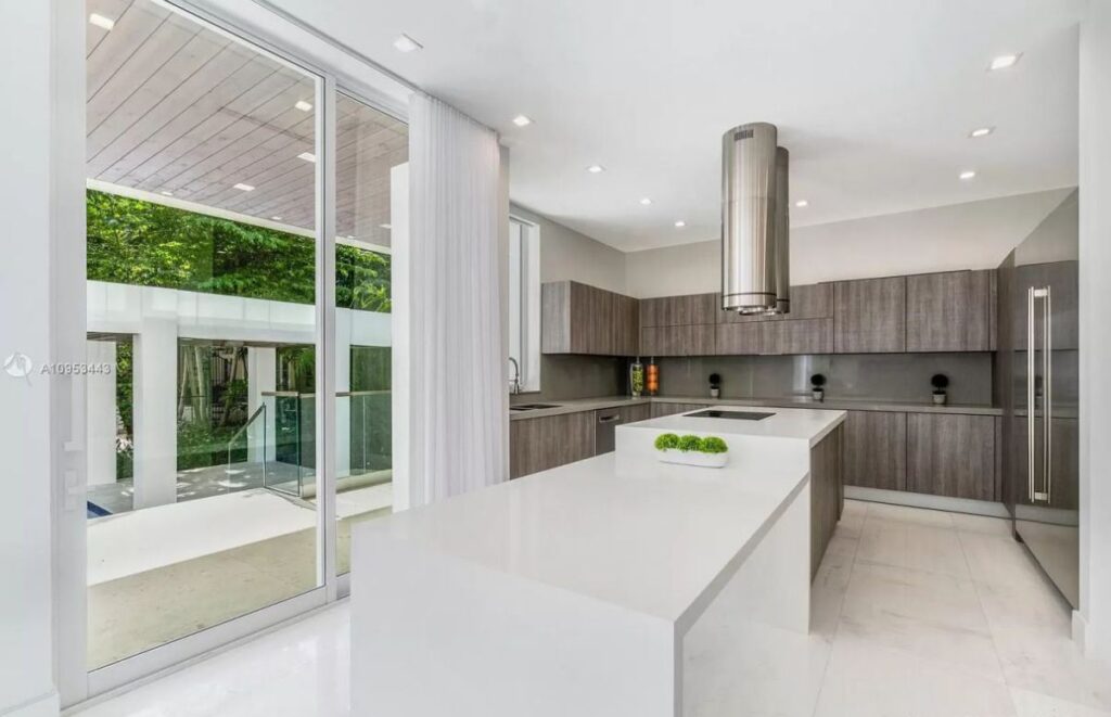 The Key Biscayne Home is a brand new construction is well thought out and finished in the most upscale fashion now available for sale. This home located at 200 Buttonwood Dr, Key Biscayne, Florida; offering 5 bedrooms and 7 bathrooms with over 3,500 square feet of living spaces.