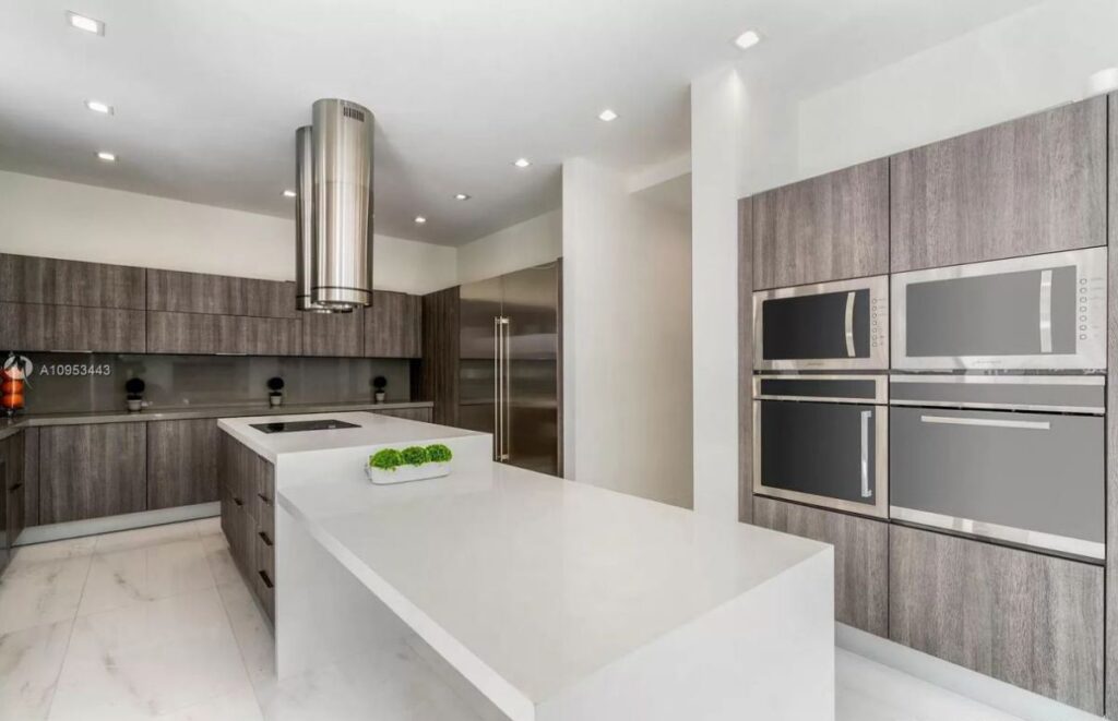 The Key Biscayne Home is a brand new construction is well thought out and finished in the most upscale fashion now available for sale. This home located at 200 Buttonwood Dr, Key Biscayne, Florida; offering 5 bedrooms and 7 bathrooms with over 3,500 square feet of living spaces.