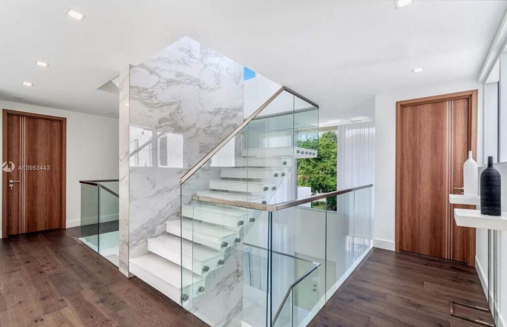The Key Biscayne Home is a brand new construction is well thought out and finished in the most upscale fashion now available for sale. This home located at 200 Buttonwood Dr, Key Biscayne, Florida; offering 5 bedrooms and 7 bathrooms with over 3,500 square feet of living spaces.
