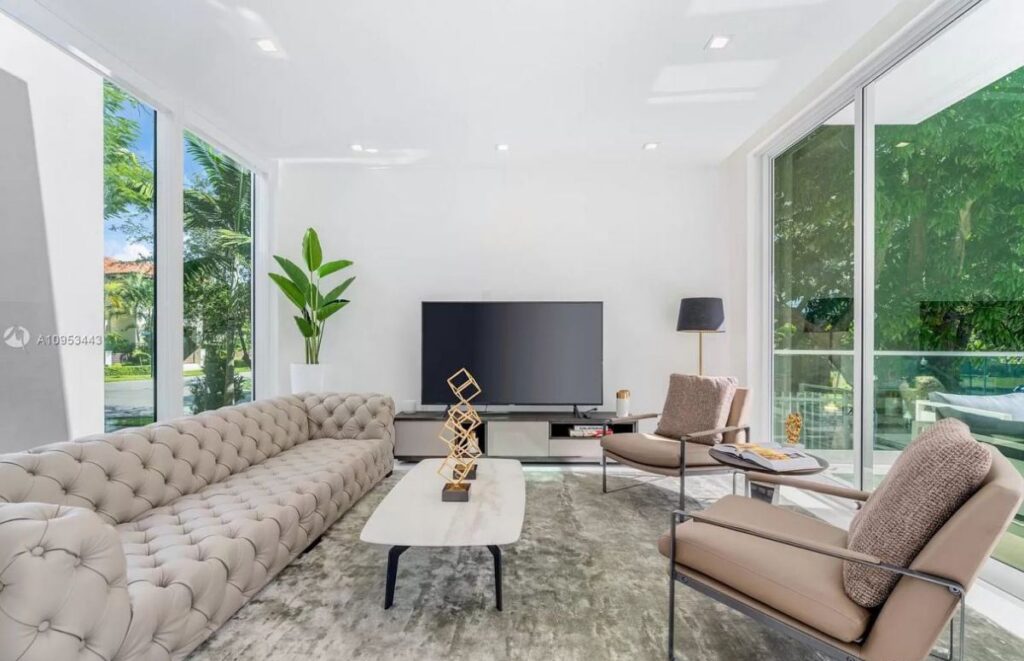 The Key Biscayne Home is a brand new construction is well thought out and finished in the most upscale fashion now available for sale. This home located at 200 Buttonwood Dr, Key Biscayne, Florida; offering 5 bedrooms and 7 bathrooms with over 3,500 square feet of living spaces.