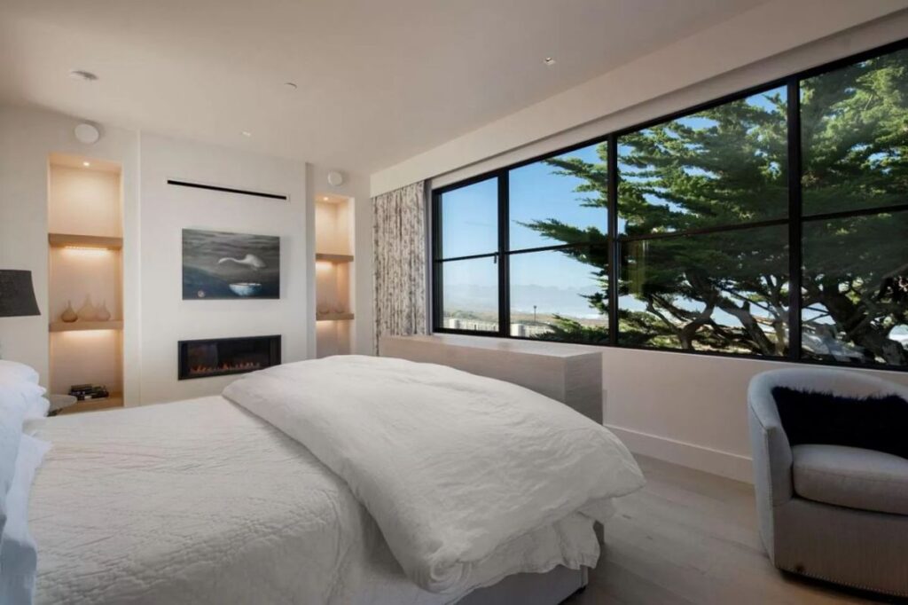 Dreamy Beachside Living in California Home asking for $16,900,000