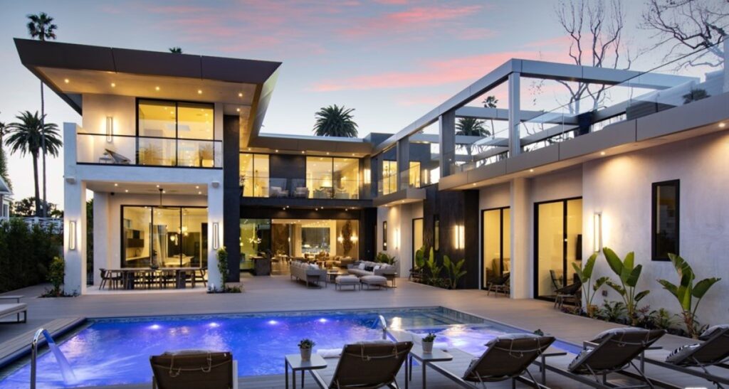 Inside A $21,995,000 Exquisitely Beverly Hills Home Just Hit The Market