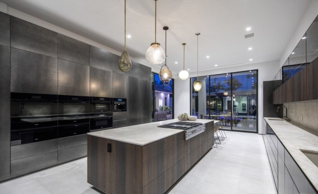 Inside A $21,995,000 Exquisitely Beverly Hills Home Just Hit The Market