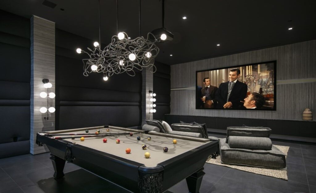 Inside A $21,995,000 Exquisitely Beverly Hills Home Just Hit The Market