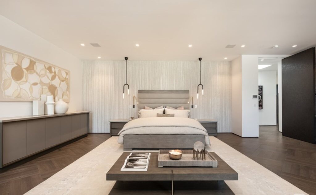 Inside A $21,995,000 Exquisitely Beverly Hills Home Just Hit The Market