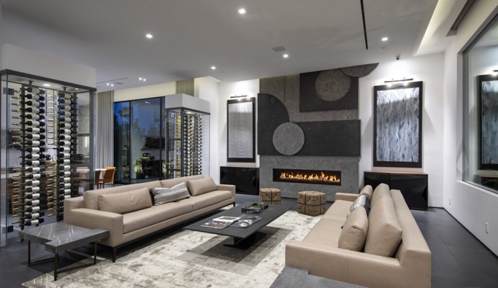 Inside A $21,995,000 Exquisitely Beverly Hills Home Just Hit The Market