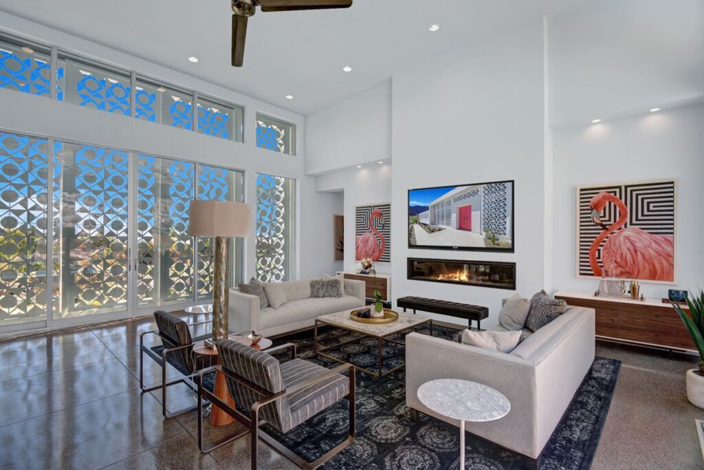 Screen House in Palm Springs, California was designed by Cioffi Architect in Modern style offers incredible mountain living with 4 bedrooms, 5 bathrooms in 3,800 square feet of living spaces. This home located on beautiful lot overlooking the valley floor in the famous Palm Springs Tennis Club; and wonderful outdoor living spaces including patio, pool, garden and more.