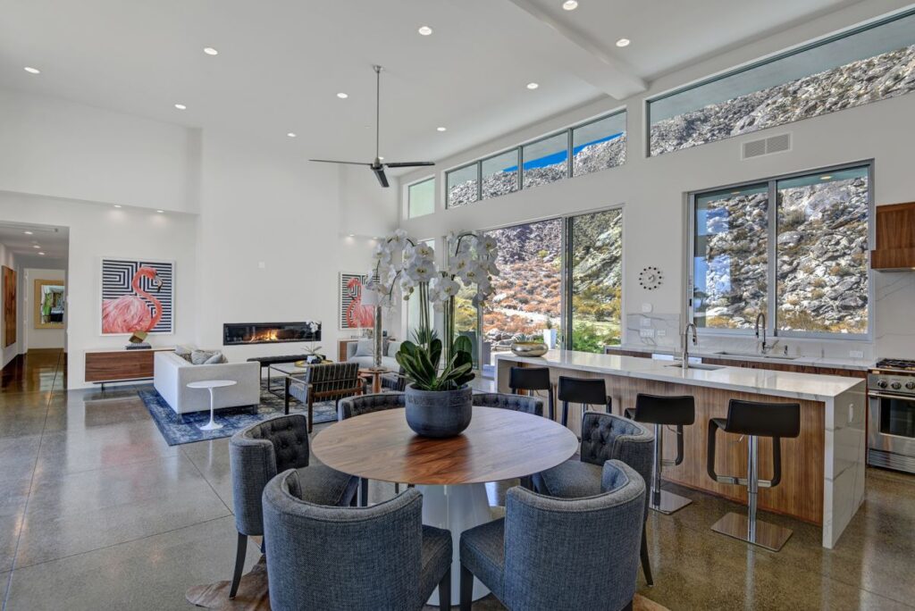 Screen House in Palm Springs, California was designed by Cioffi Architect in Modern style offers incredible mountain living with 4 bedrooms, 5 bathrooms in 3,800 square feet of living spaces. This home located on beautiful lot overlooking the valley floor in the famous Palm Springs Tennis Club; and wonderful outdoor living spaces including patio, pool, garden and more.