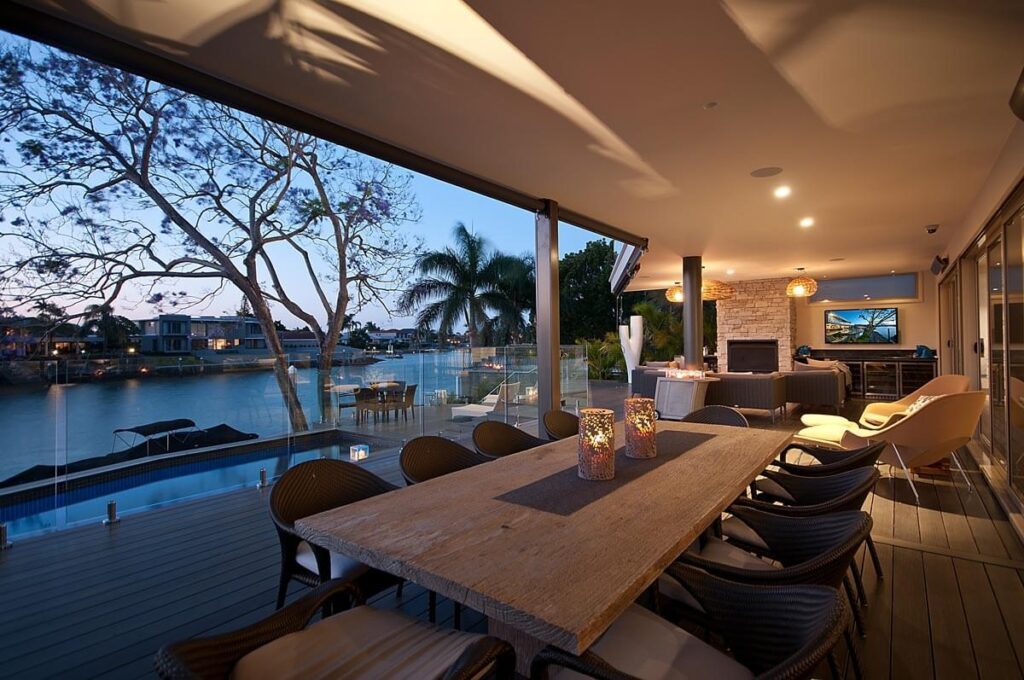 Monaco Street Home in Australia was constructed by Thomas Hughes Constructions in Modern style with peerless quality in materials and craftsmanship. This house set on a nice lot with beautiful views from every corner and amazing outdoor living spaces comprising kitchen, BBQ area, patio, pool, landscape and so on.