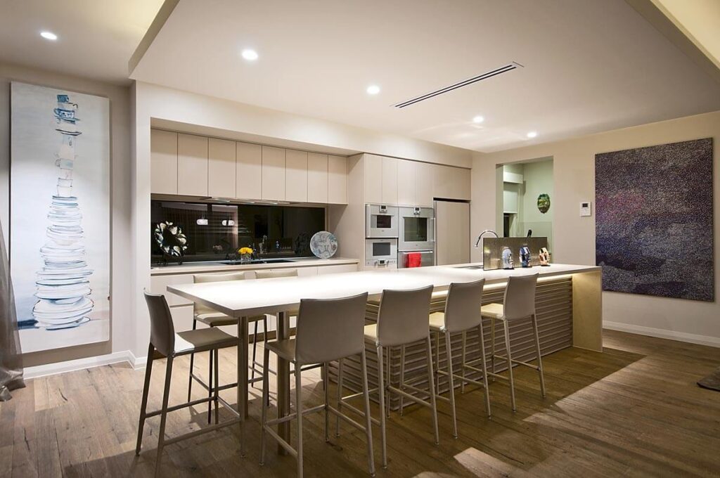 Monaco Street Home in Australia was constructed by Thomas Hughes Constructions in Modern style with peerless quality in materials and craftsmanship. This house set on a nice lot with beautiful views from every corner and amazing outdoor living spaces comprising kitchen, BBQ area, patio, pool, landscape and so on.
