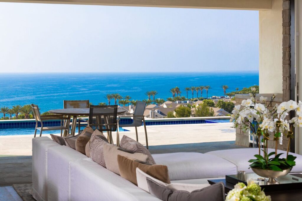 New Dana Point Home Captures the Amazing Ocean Views