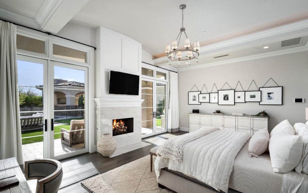 New Modern Mediterranean Home in Scottsdale Sells for $3,995,000