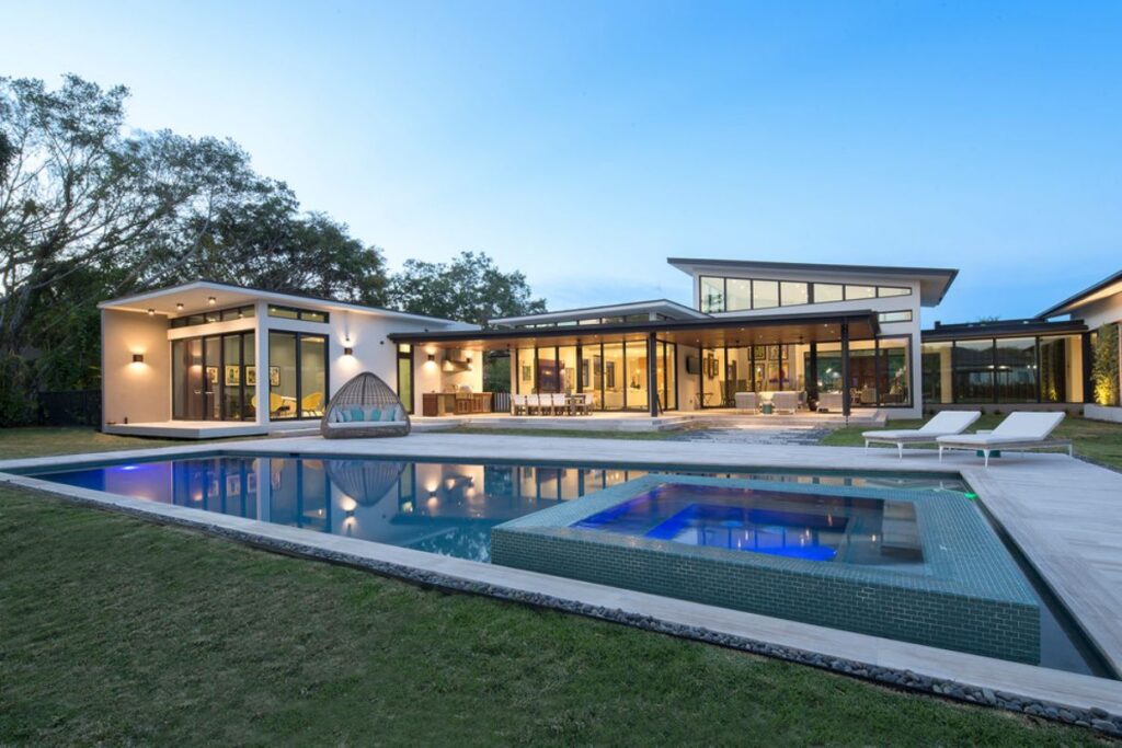 Pinecrest Contemporary Home in Florida by SDH Studio