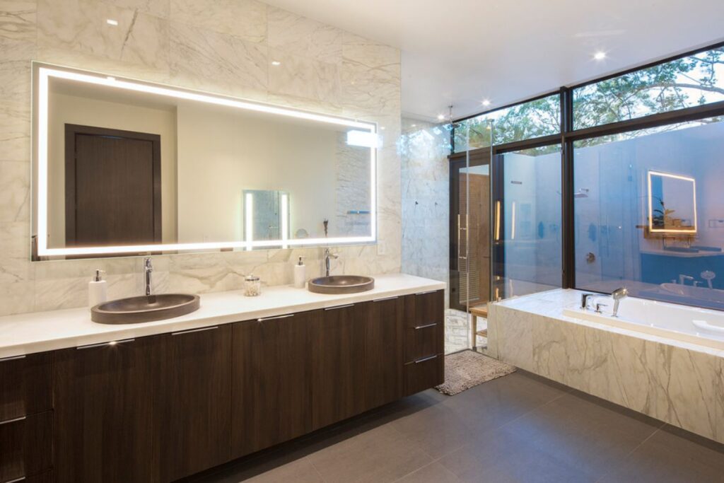 Pinecrest Contemporary Home in Florida by SDH Studio