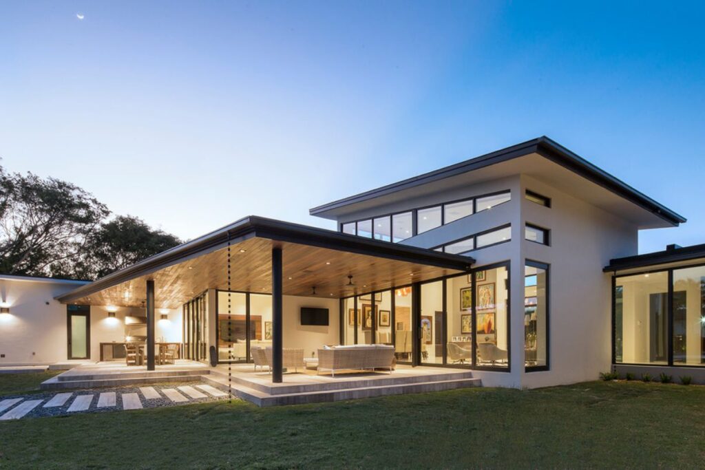 Pinecrest Contemporary Home in Florida by SDH Studio