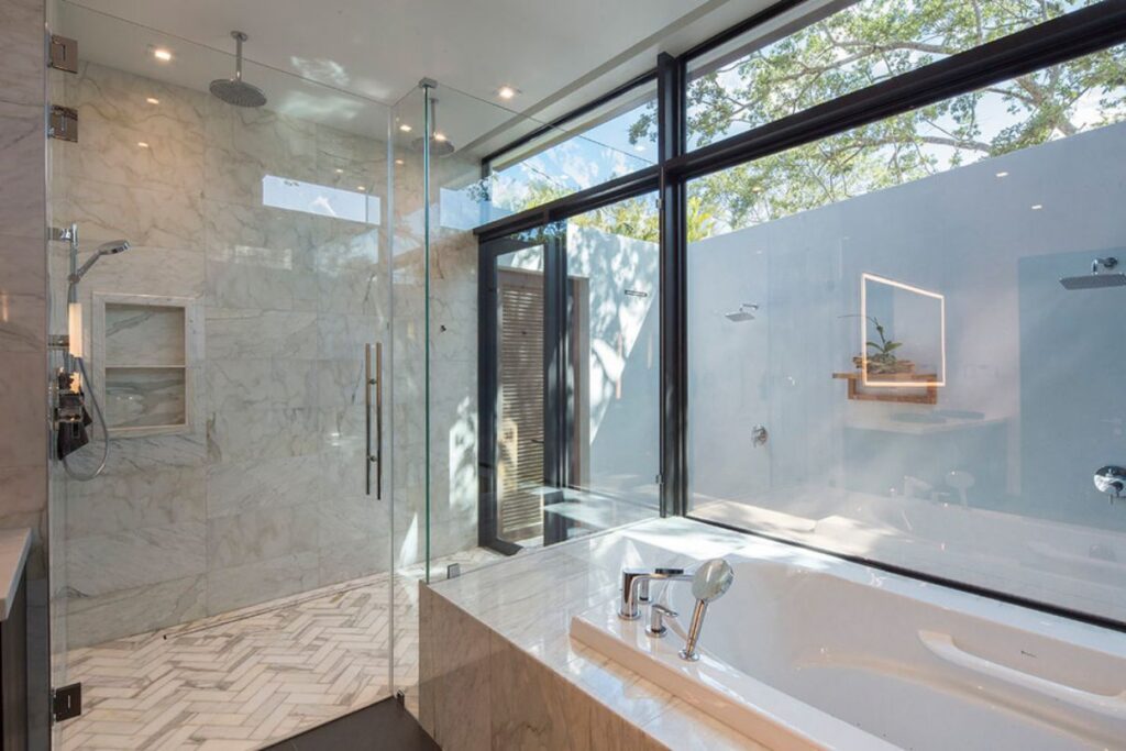 Pinecrest Contemporary Home in Florida by SDH Studio