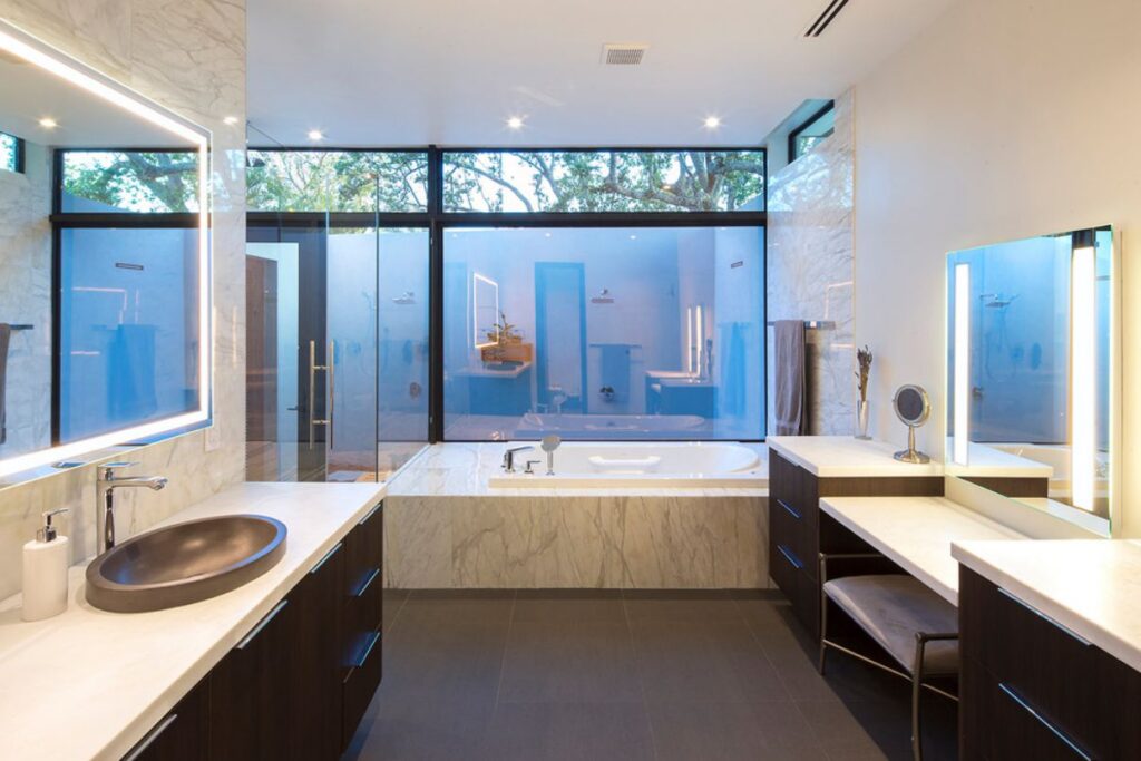 Pinecrest Contemporary Home in Florida by SDH Studio
