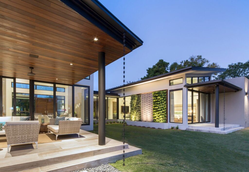 Pinecrest Contemporary Home in Florida by SDH Studio