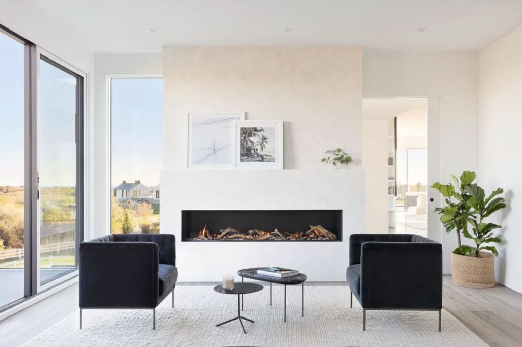 The House in New York is a luxurious new modern designed by renowned West Chin Architects provides every amenity for luxurious living now available for sale. This home located at 31 Startop Dr, Montauk, New York; offering 4 bedrooms and 7 bathrooms with over 5,000 square feet of living spaces.