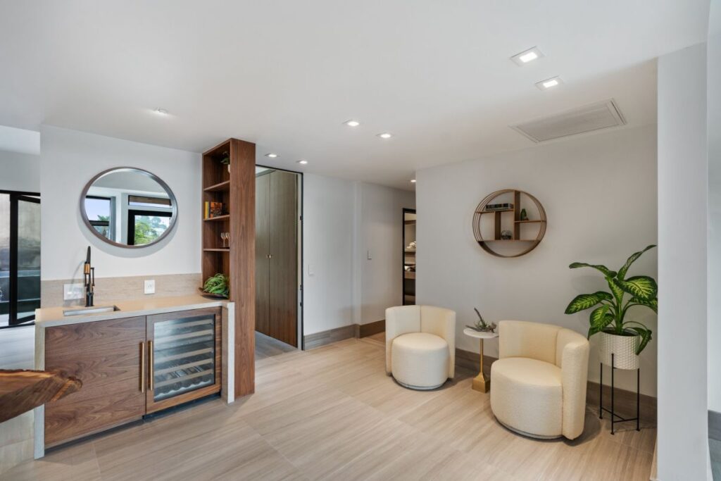 Stunning Organic Modern Home in Los Angeles Sells for $4,995,000