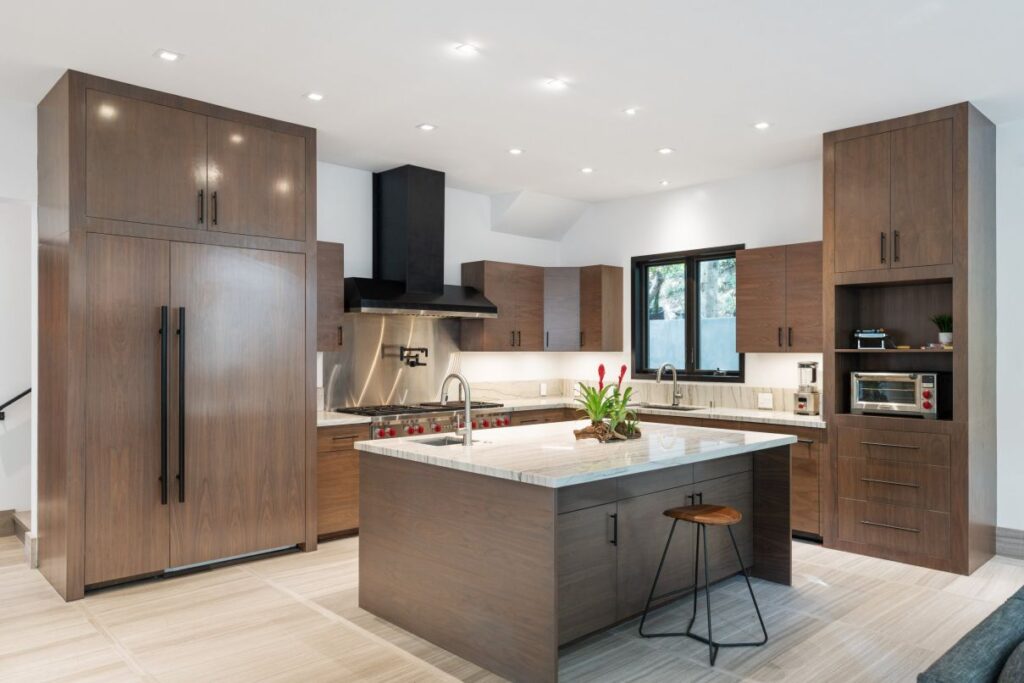 Stunning Organic Modern Home in Los Angeles Sells for $4,995,000