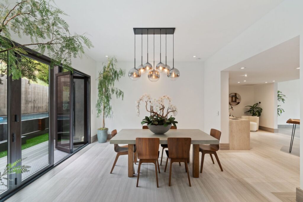 Stunning Organic Modern Home in Los Angeles Sells for $4,995,000