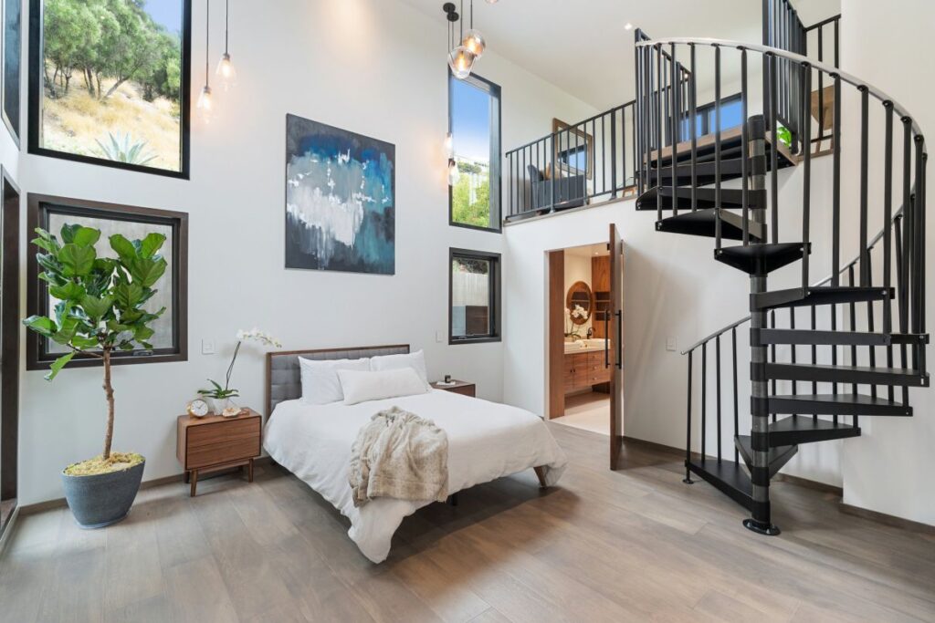 Stunning Organic Modern Home in Los Angeles Sells for $4,995,000