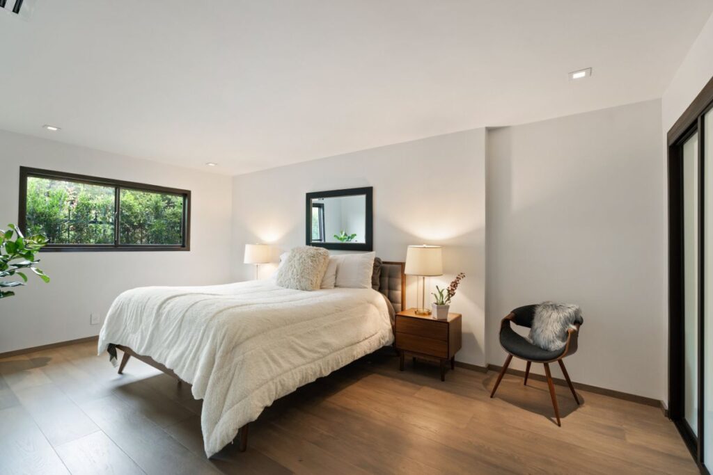 Stunning Organic Modern Home in Los Angeles Sells for $4,995,000