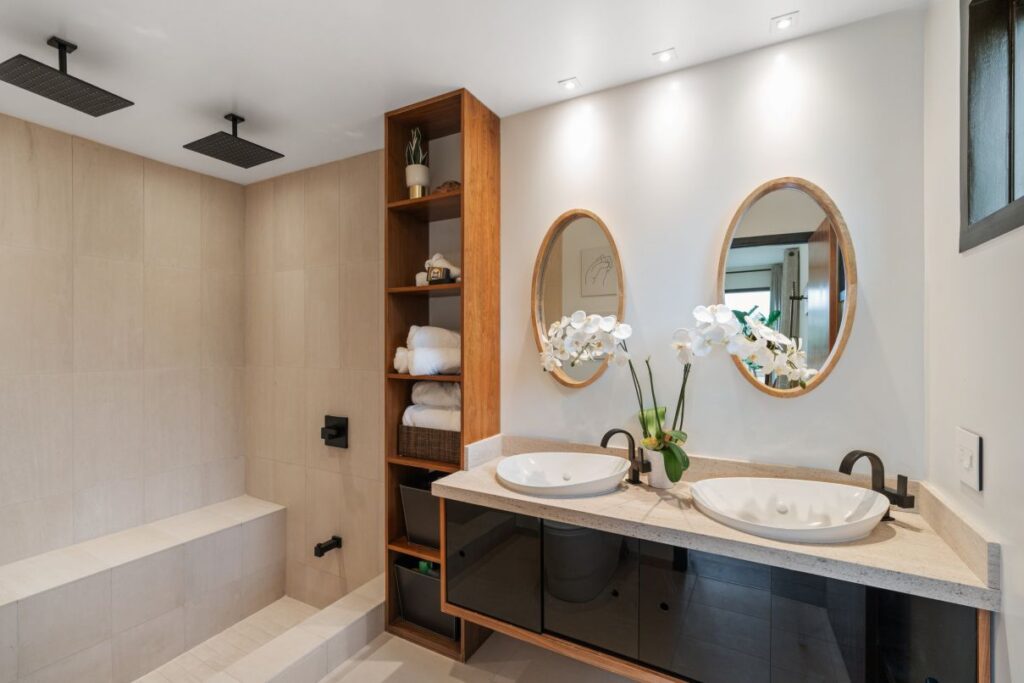 Stunning Organic Modern Home in Los Angeles Sells for $4,995,000