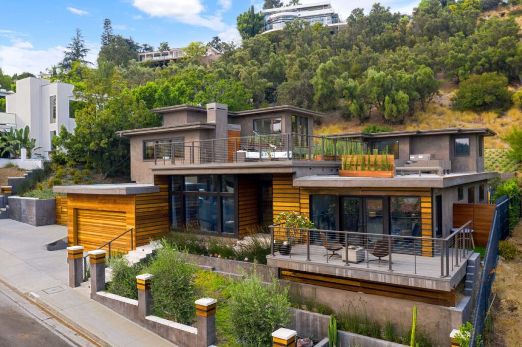 Stunning Organic Modern Home in Los Angeles Sells for $4,995,000