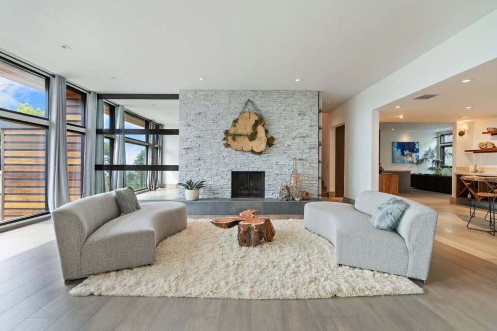 Stunning Organic Modern Home in Los Angeles Sells for $4,995,000