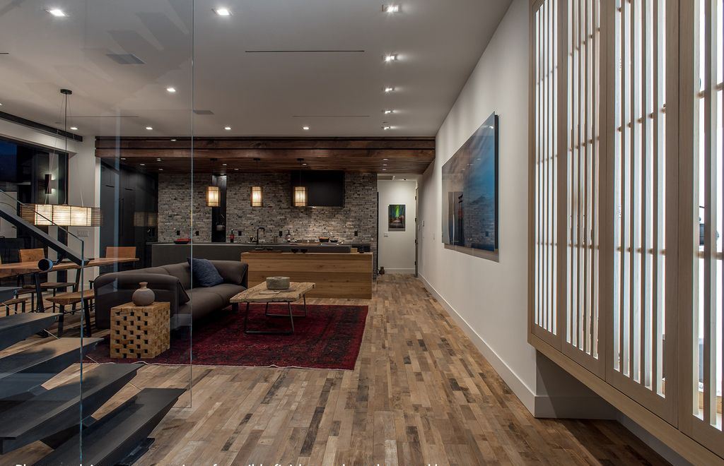 The Las Vegas House is an incredible residence with an interior design & construction platform elevated to new heights now available for sale. This home located at 6925 Stargazer Ridge Ct, Las Vegas, Nevada; offering 5 bedrooms and 6 bathrooms with over 6,000 square feet of living spaces.