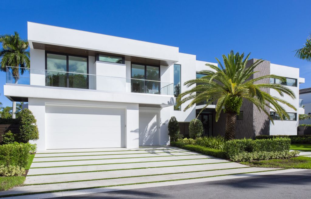 The Fort Lauderdale House is a luxurious property has amazing pool and waterfront views of stunning simplicity and sophistication now available for sale. This home located at 188 Nurmi Dr, Fort Lauderdale, Florida; offering 6 bedrooms and 7 bathrooms with over 7,500 square feet of living spaces.