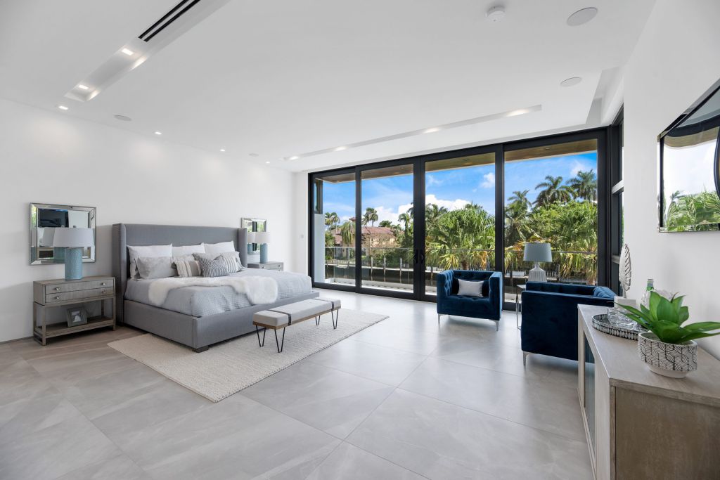 The Fort Lauderdale House is a luxurious property has amazing pool and waterfront views of stunning simplicity and sophistication now available for sale. This home located at 188 Nurmi Dr, Fort Lauderdale, Florida; offering 6 bedrooms and 7 bathrooms with over 7,500 square feet of living spaces.