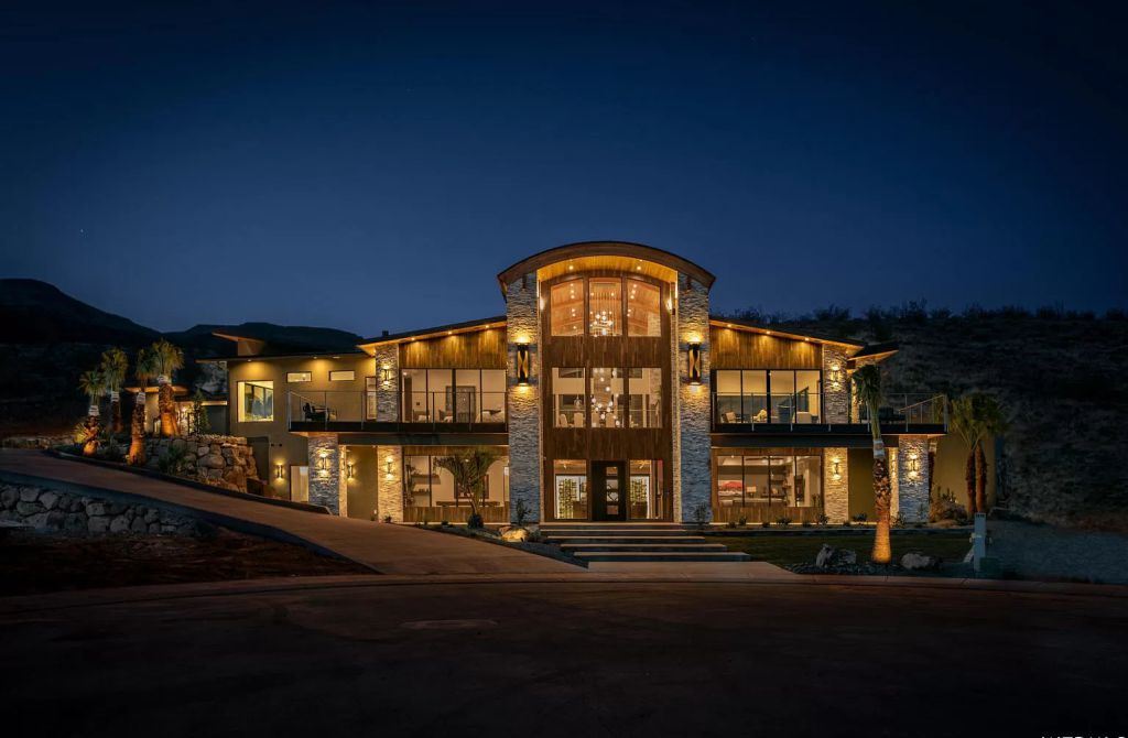 The Home in Utah is a luxurious home boasts the finest of finishes and taste in every square inch now available for sale. This home located at 3652 S Cypress Point Rd, Hurricane, Utah; offering 4 bedrooms and 5 bathrooms with over 6,000 square feet of living spaces.