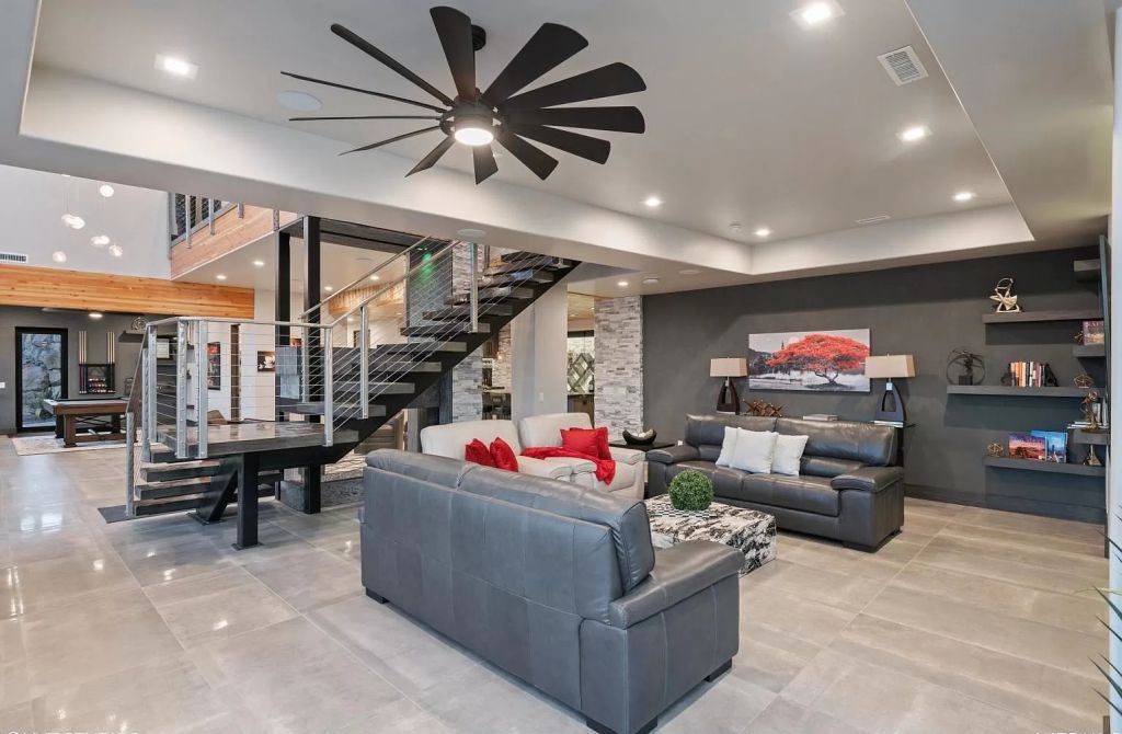 The Home in Utah is a luxurious home boasts the finest of finishes and taste in every square inch now available for sale. This home located at 3652 S Cypress Point Rd, Hurricane, Utah; offering 4 bedrooms and 5 bathrooms with over 6,000 square feet of living spaces.