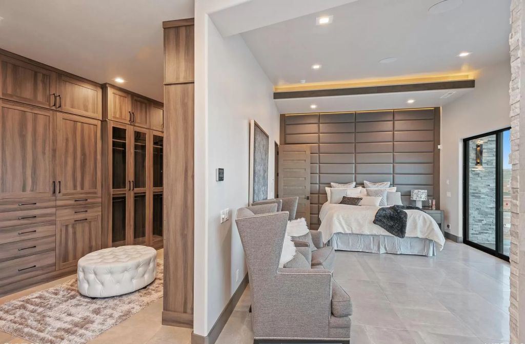 The Home in Utah is a luxurious home boasts the finest of finishes and taste in every square inch now available for sale. This home located at 3652 S Cypress Point Rd, Hurricane, Utah; offering 4 bedrooms and 5 bathrooms with over 6,000 square feet of living spaces.