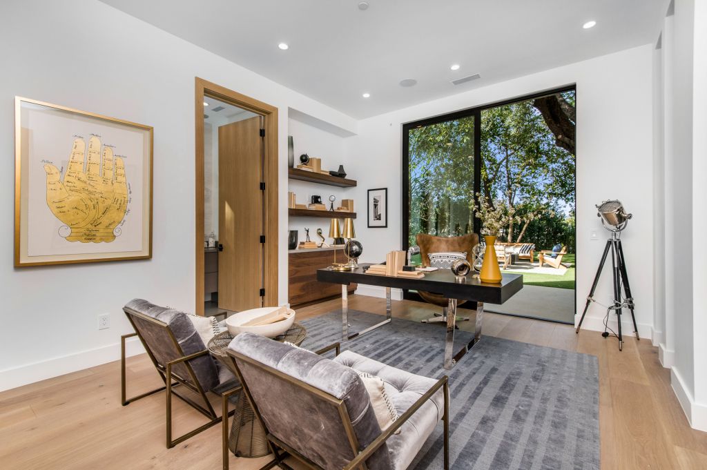 The House in Encino is a newly constructed contemporary masterpiece with unobstructed views in the coveted Royal Oaks now available for sale. This home located at 3950 Royal Oak Pl, Encino, California; offering 8 bedrooms and 14 bathrooms with over 13,000 square feet of living spaces