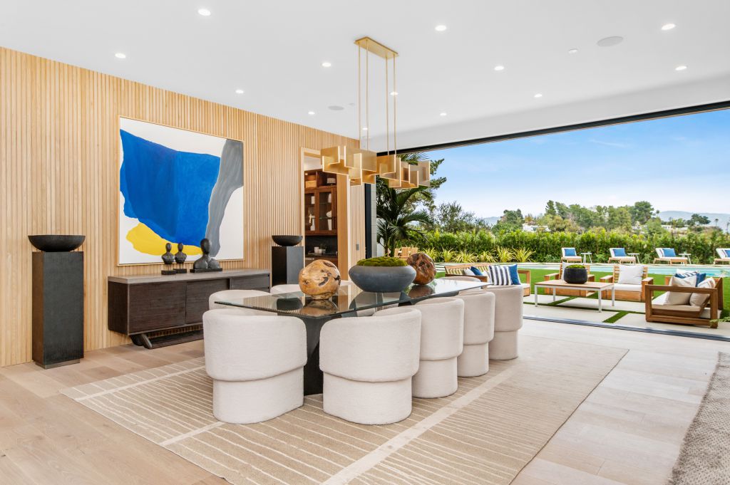 The House in Encino is a newly constructed contemporary masterpiece with unobstructed views in the coveted Royal Oaks now available for sale. This home located at 3950 Royal Oak Pl, Encino, California; offering 8 bedrooms and 14 bathrooms with over 13,000 square feet of living spaces