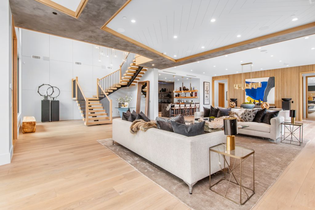 The House in Encino is a newly constructed contemporary masterpiece with unobstructed views in the coveted Royal Oaks now available for sale. This home located at 3950 Royal Oak Pl, Encino, California; offering 8 bedrooms and 14 bathrooms with over 13,000 square feet of living spaces