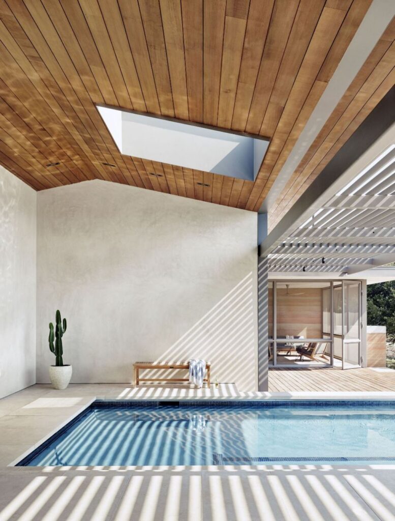 Beautiful River Ranch House in Texas by Jobe Corral Architects 8