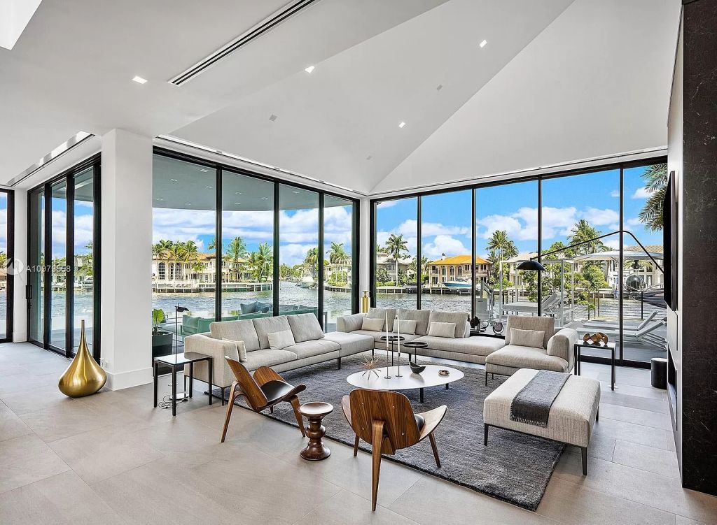 Boca Raton Mansion on An Oversized Intracoastal Waterway Lot 29