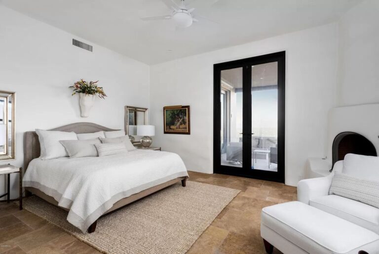Stunning Paradise Valley Home with Unobstructed Lines of Sight ...