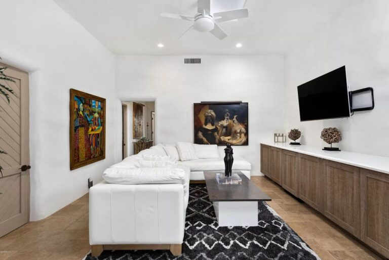 Stunning Paradise Valley Home with Unobstructed Lines of Sight ...
