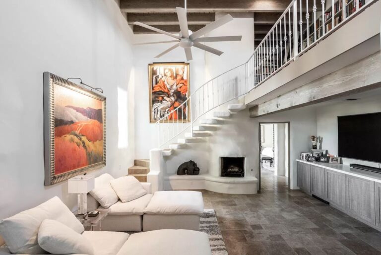 Stunning Paradise Valley Home with Unobstructed Lines of Sight ...