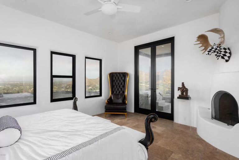 Stunning Paradise Valley Home with Unobstructed Lines of Sight ...
