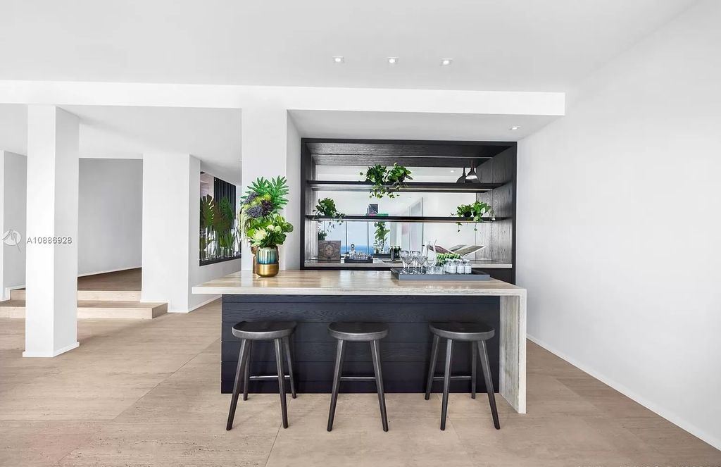This 17900000 Modern Florida Mansion is Truly Entertainers Paradise 33
