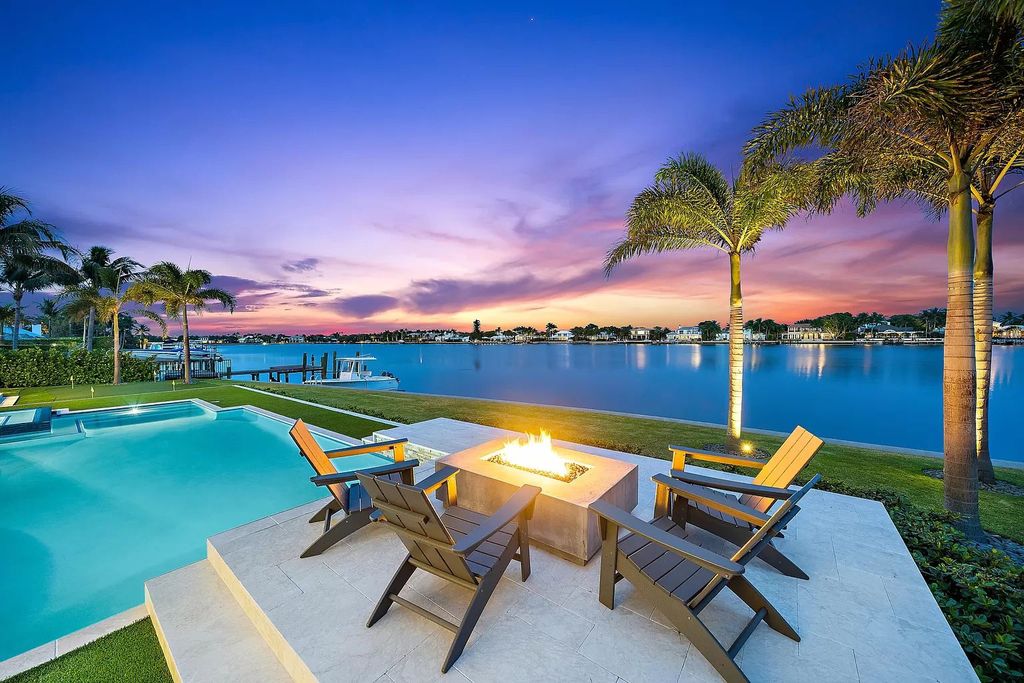 The British West Indies Home is a luxurious estate in Hidden Key offers the finest in family living with deep water access now available for sale. This home located at 11730 Lake Shore Pl, North Palm Beach, Florida; offering 4 bedrooms and 6 bathrooms with over 4,500 square feet of living spaces.